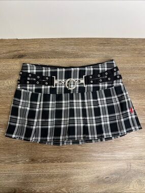 Tripp NYC Black & White Plaid Mini Skirt with O-Ring Belt Size Large